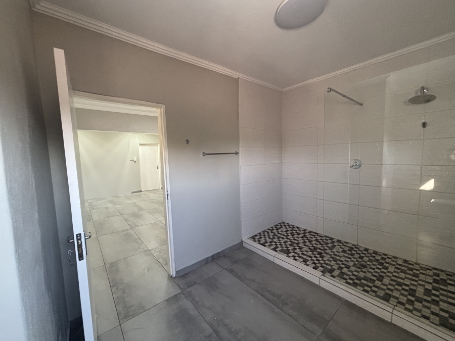 6 Bedroom Property for Sale in Westdene Gauteng