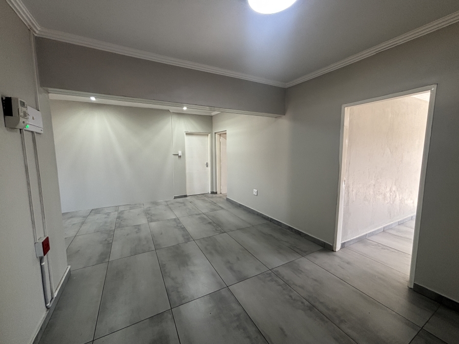 6 Bedroom Property for Sale in Westdene Gauteng