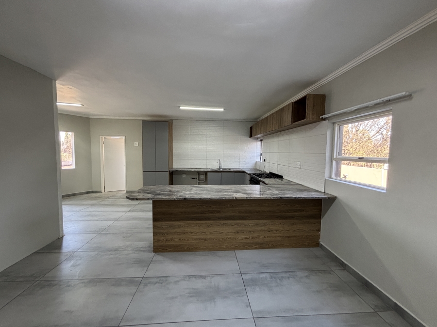 6 Bedroom Property for Sale in Westdene Gauteng
