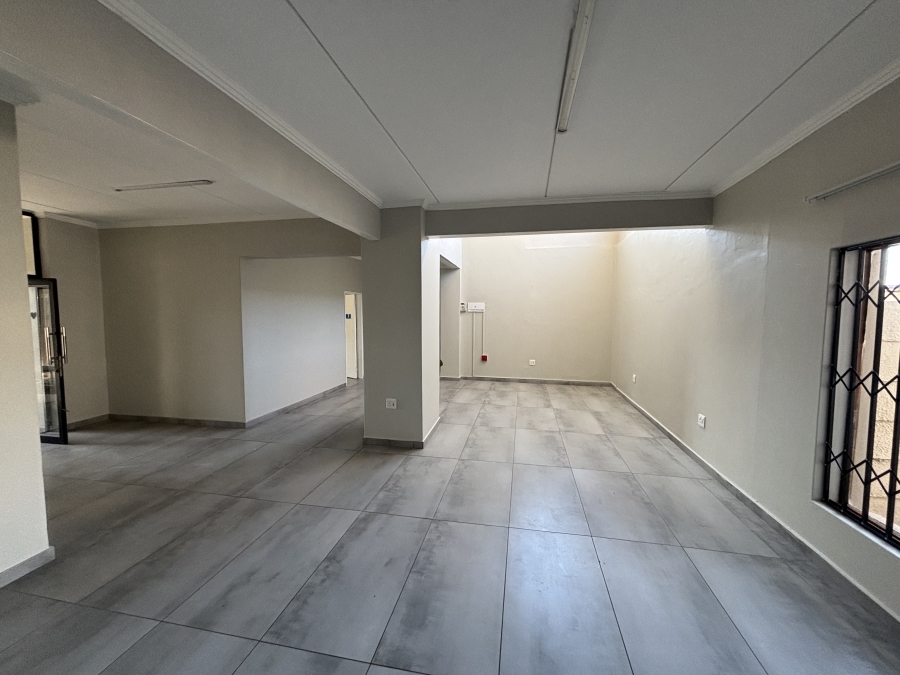 6 Bedroom Property for Sale in Westdene Gauteng