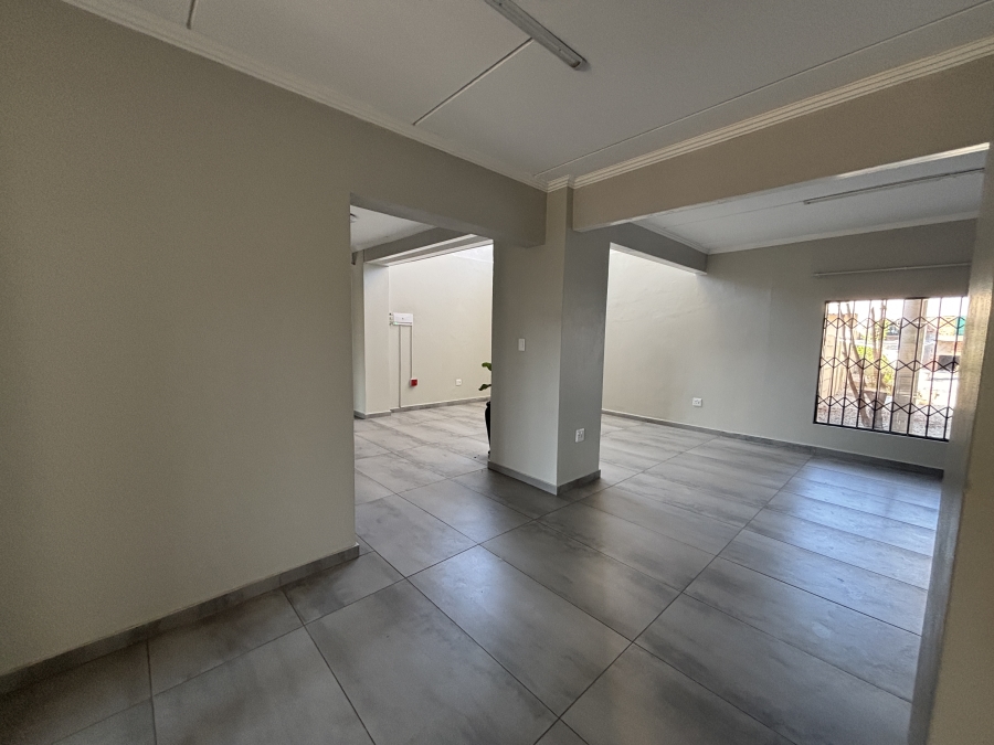 6 Bedroom Property for Sale in Westdene Gauteng