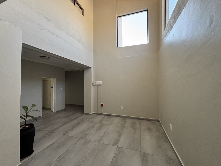 6 Bedroom Property for Sale in Westdene Gauteng