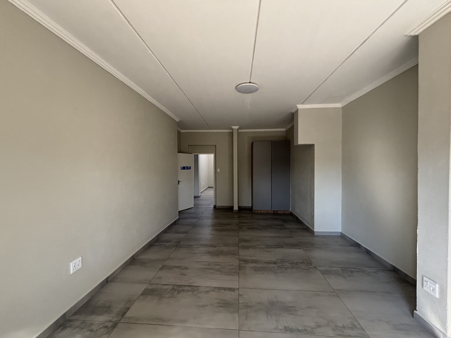 6 Bedroom Property for Sale in Westdene Gauteng