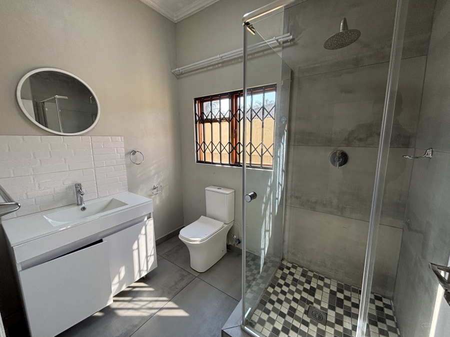 6 Bedroom Property for Sale in Westdene Gauteng