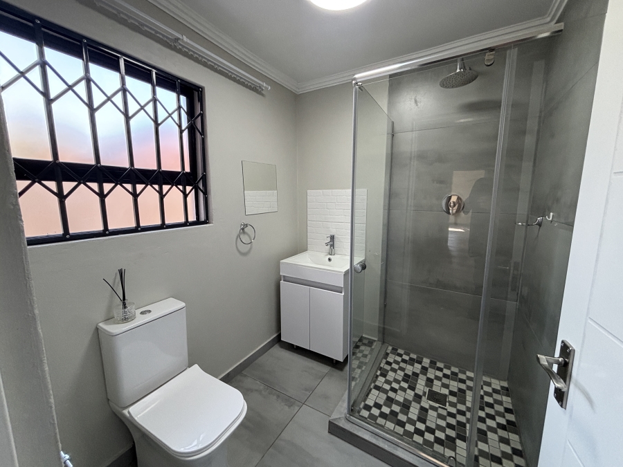 6 Bedroom Property for Sale in Westdene Gauteng