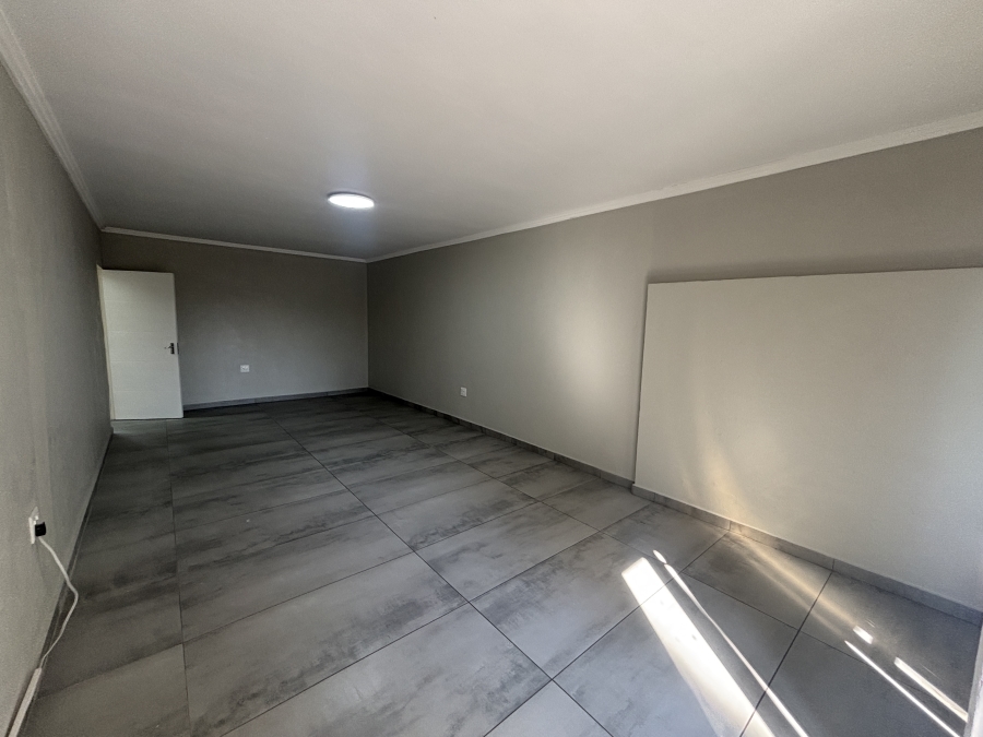 6 Bedroom Property for Sale in Westdene Gauteng
