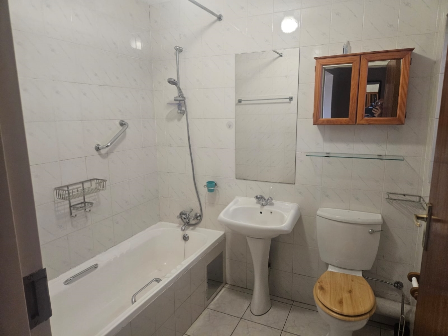 2 Bedroom Property for Sale in Buurendal Gauteng