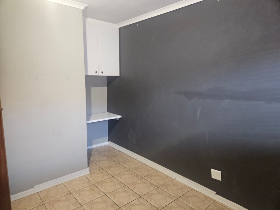 2 Bedroom Property for Sale in Buurendal Gauteng