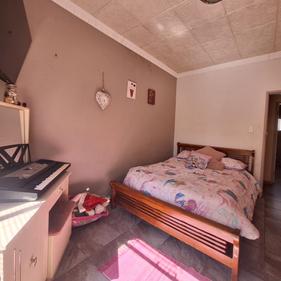 3 Bedroom Property for Sale in Rensburg Gauteng