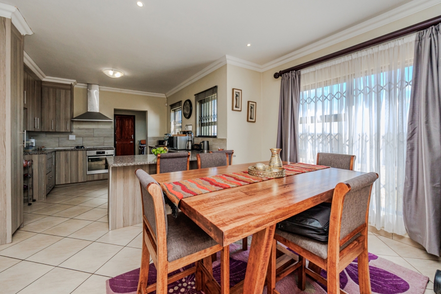 3 Bedroom Property for Sale in Wildtuinpark Gauteng