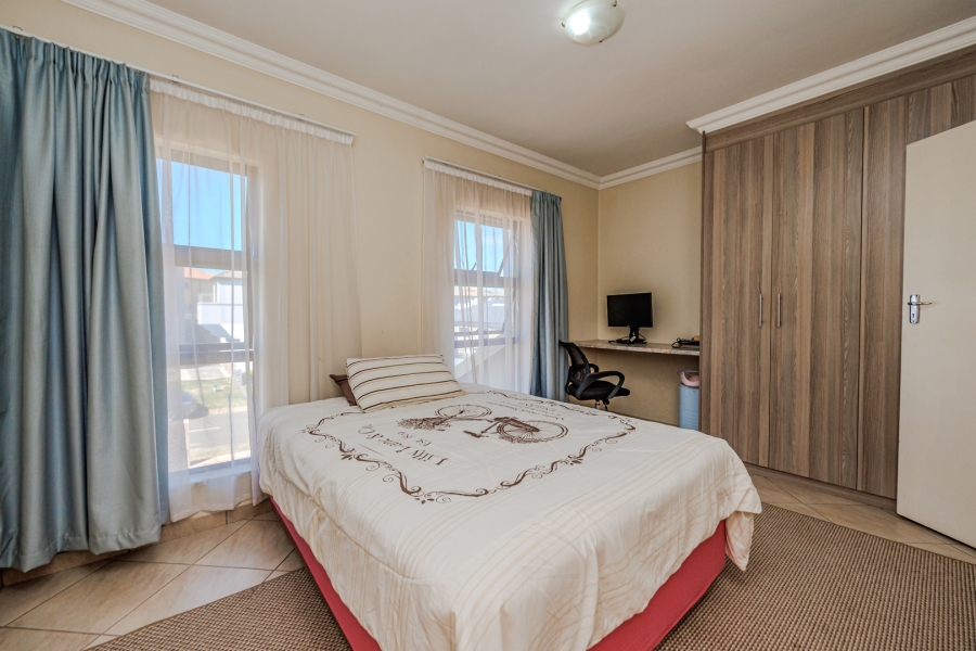3 Bedroom Property for Sale in Wildtuinpark Gauteng