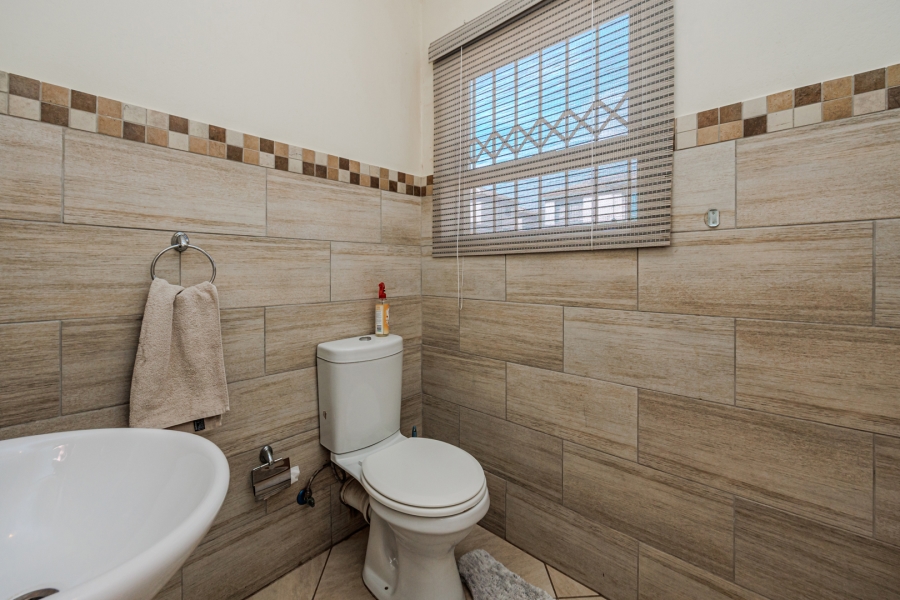 3 Bedroom Property for Sale in Wildtuinpark Gauteng