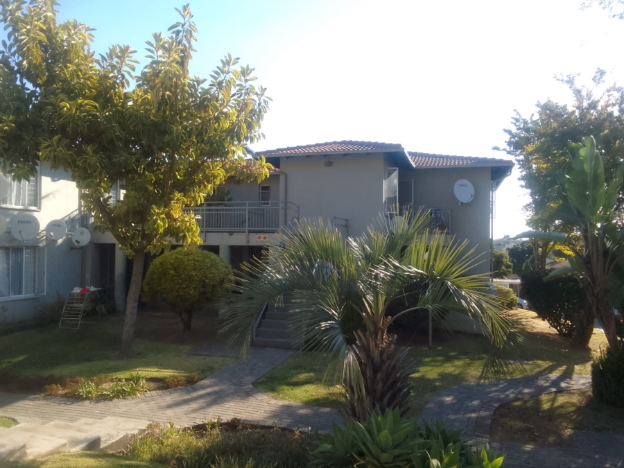 2 Bedroom Property for Sale in Roodepoort Gauteng