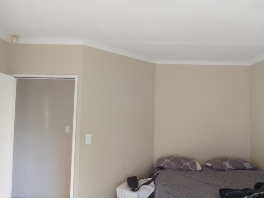 2 Bedroom Property for Sale in Roodepoort Gauteng