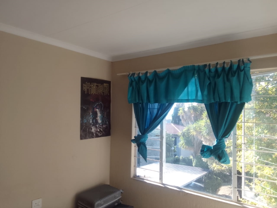 2 Bedroom Property for Sale in Roodepoort Gauteng