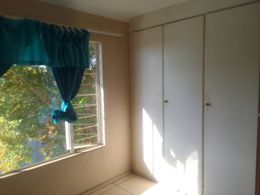 2 Bedroom Property for Sale in Roodepoort Gauteng