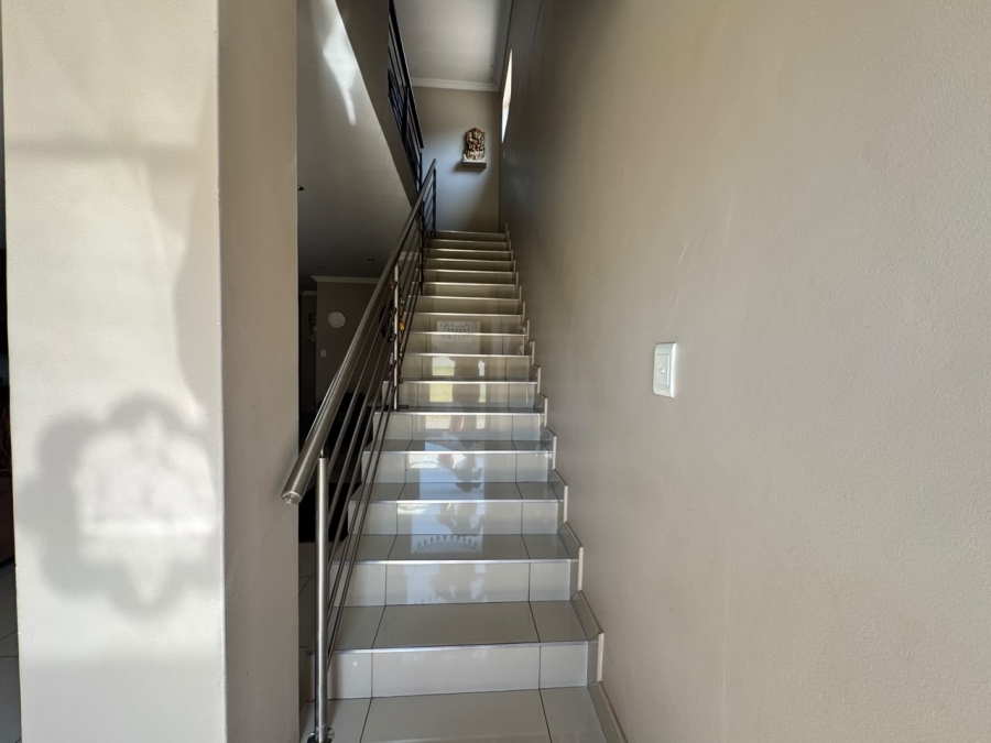 To Let 3 Bedroom Property for Rent in Silver Stone Country Estate Gauteng