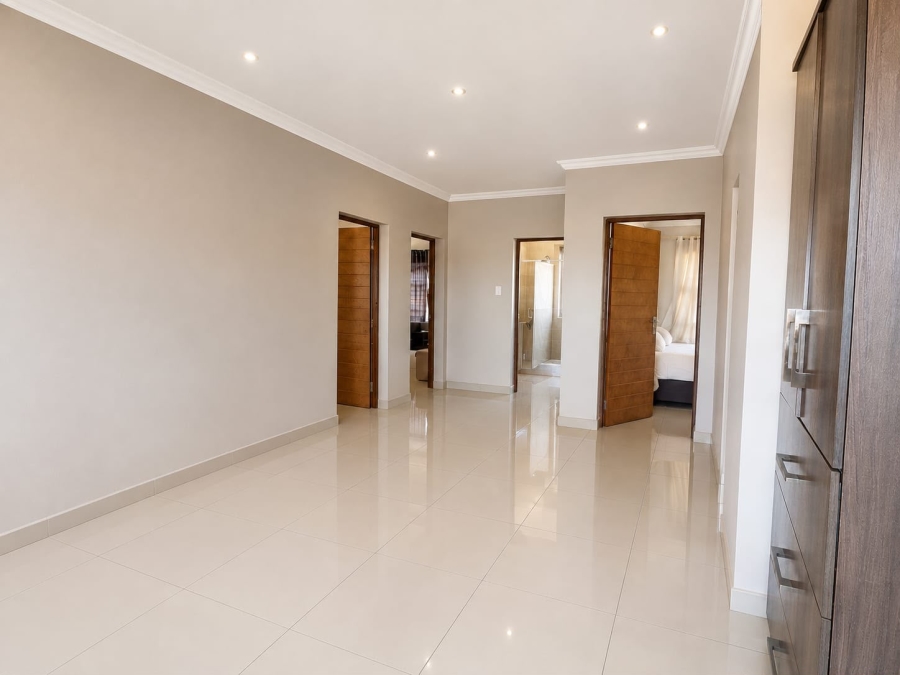 To Let 3 Bedroom Property for Rent in Silver Stone Country Estate Gauteng