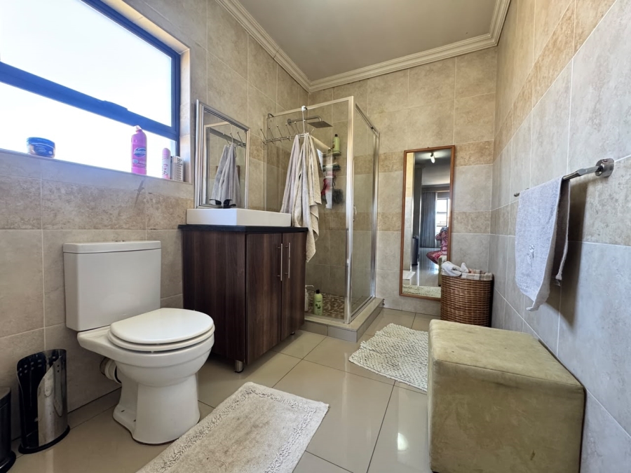 To Let 3 Bedroom Property for Rent in Silver Stone Country Estate Gauteng