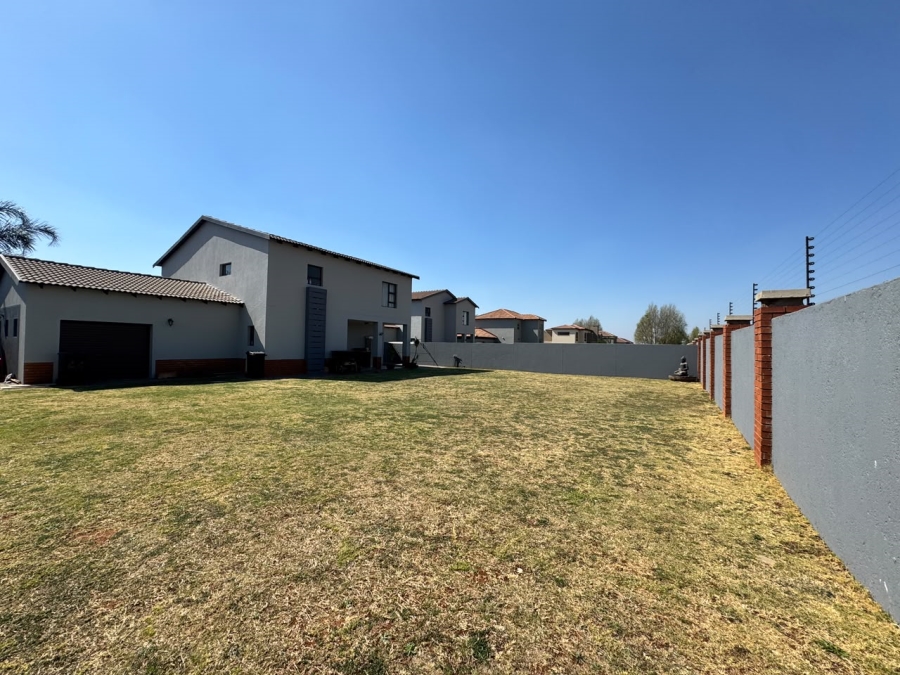 To Let 3 Bedroom Property for Rent in Silver Stone Country Estate Gauteng