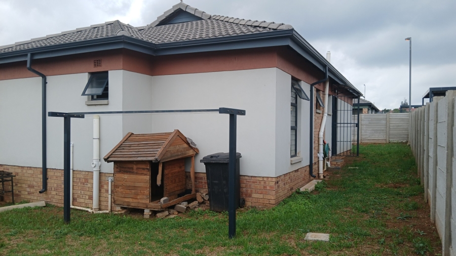 To Let 3 Bedroom Property for Rent in Mindalore Gauteng