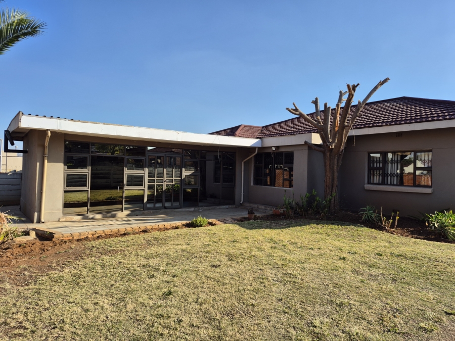 3 Bedroom Property for Sale in Selection Park Gauteng