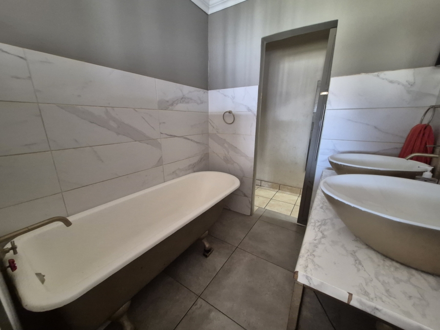 3 Bedroom Property for Sale in Selection Park Gauteng