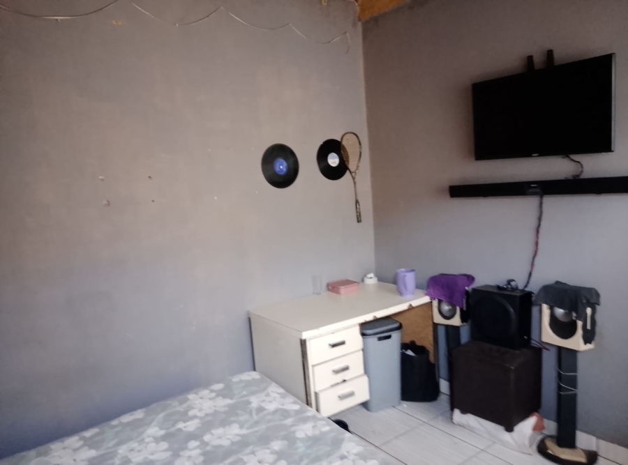 1 Bedroom Property for Sale in Slovo Park Gauteng