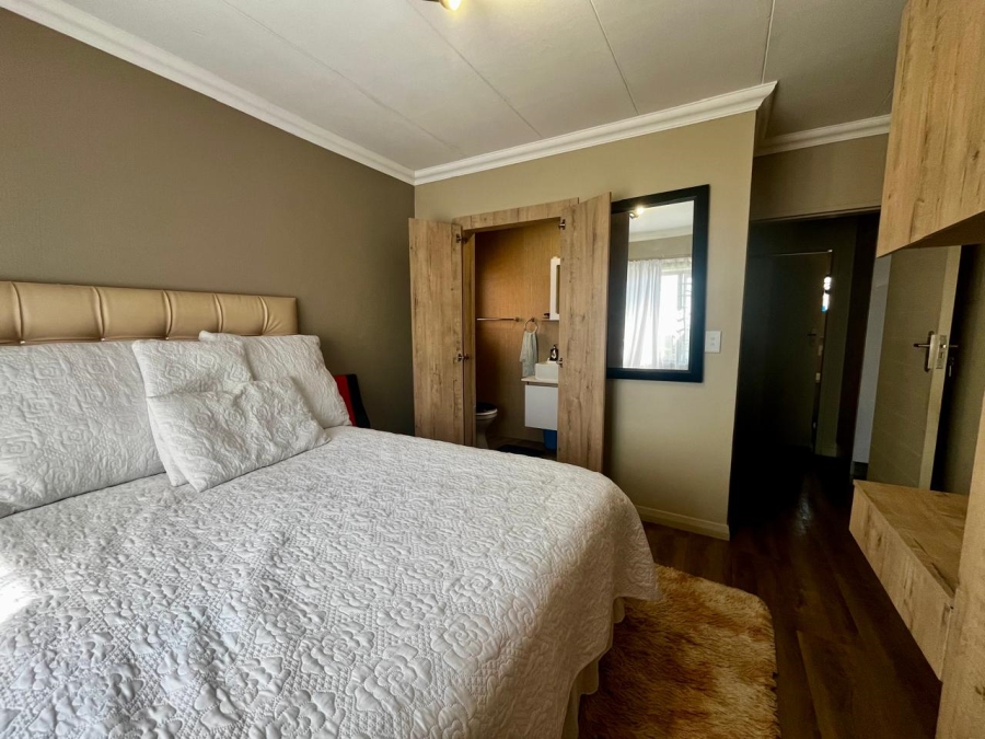 3 Bedroom Property for Sale in Roodepark Eco Estate Gauteng