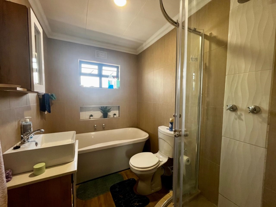 3 Bedroom Property for Sale in Roodepark Eco Estate Gauteng