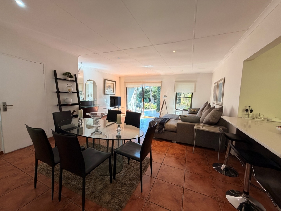 To Let 2 Bedroom Property for Rent in Saxonwold Gauteng