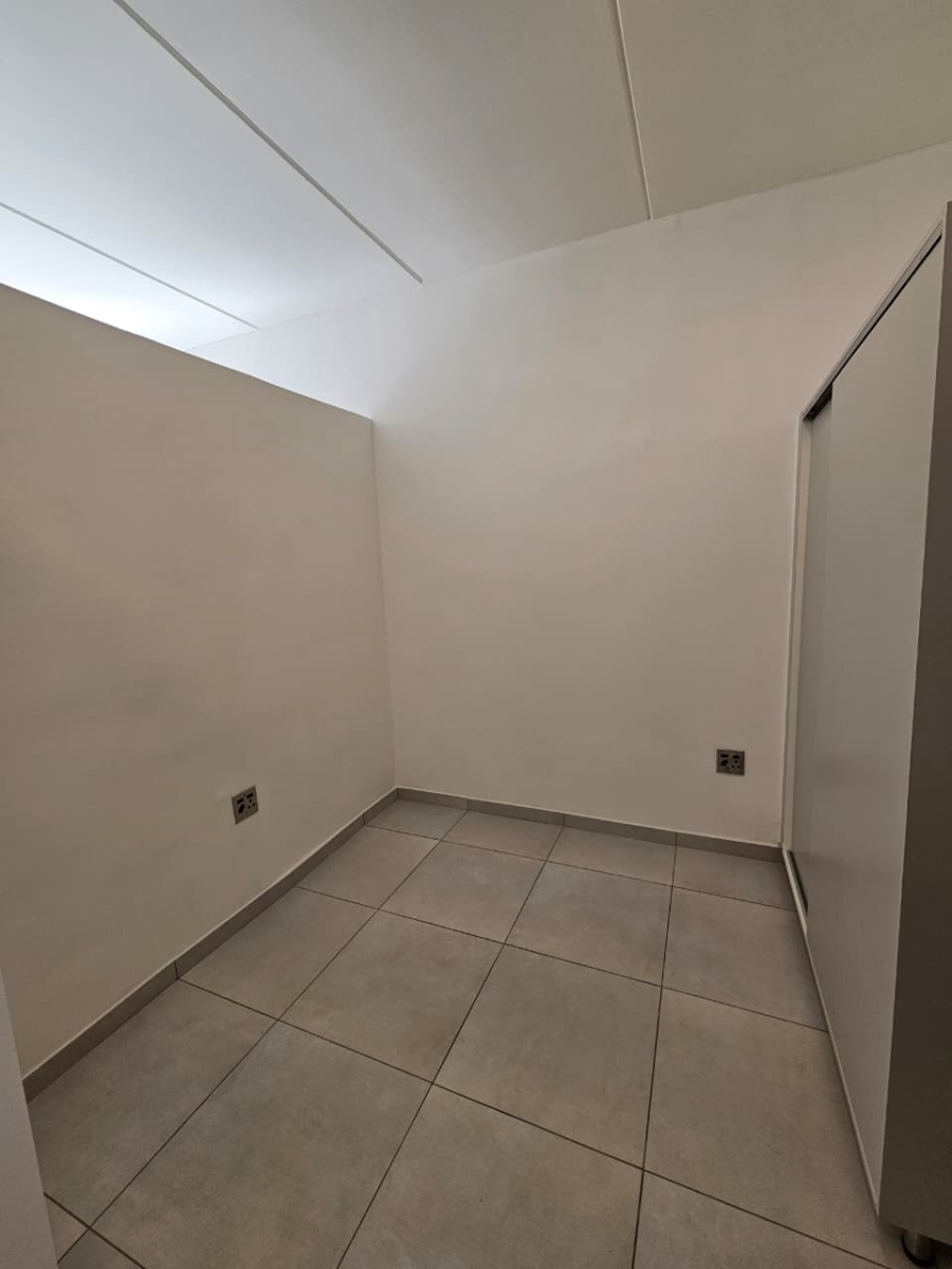 1 Bedroom Property for Sale in Ferndale Gauteng