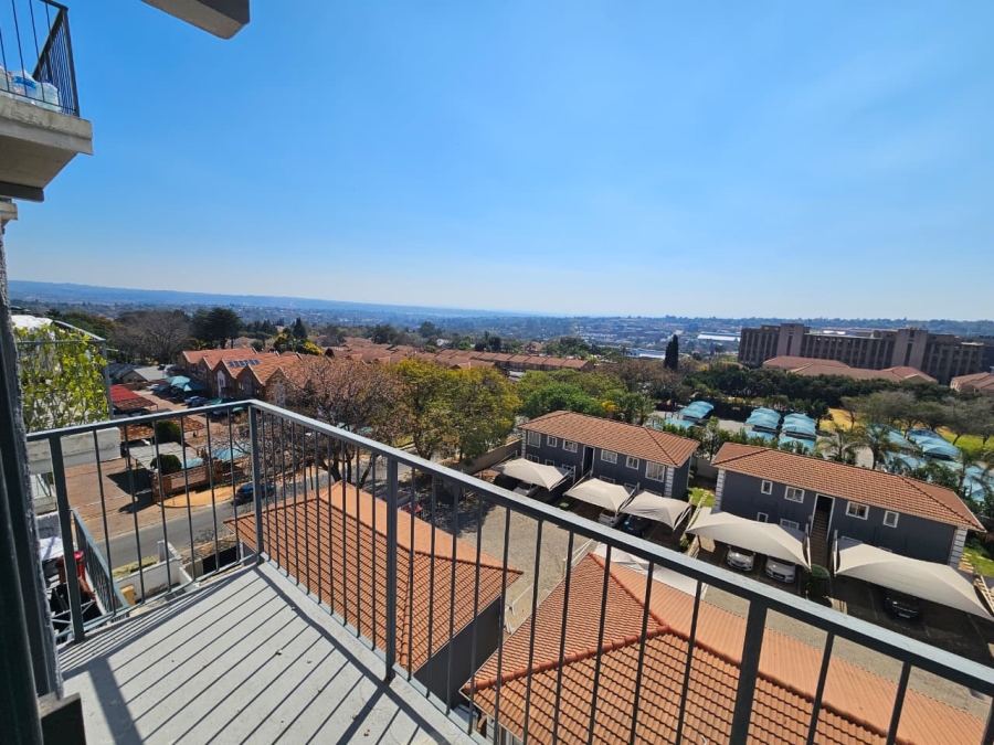 1 Bedroom Property for Sale in Ferndale Gauteng