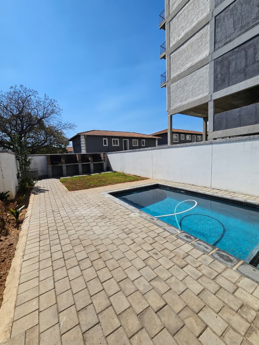 1 Bedroom Property for Sale in Ferndale Gauteng