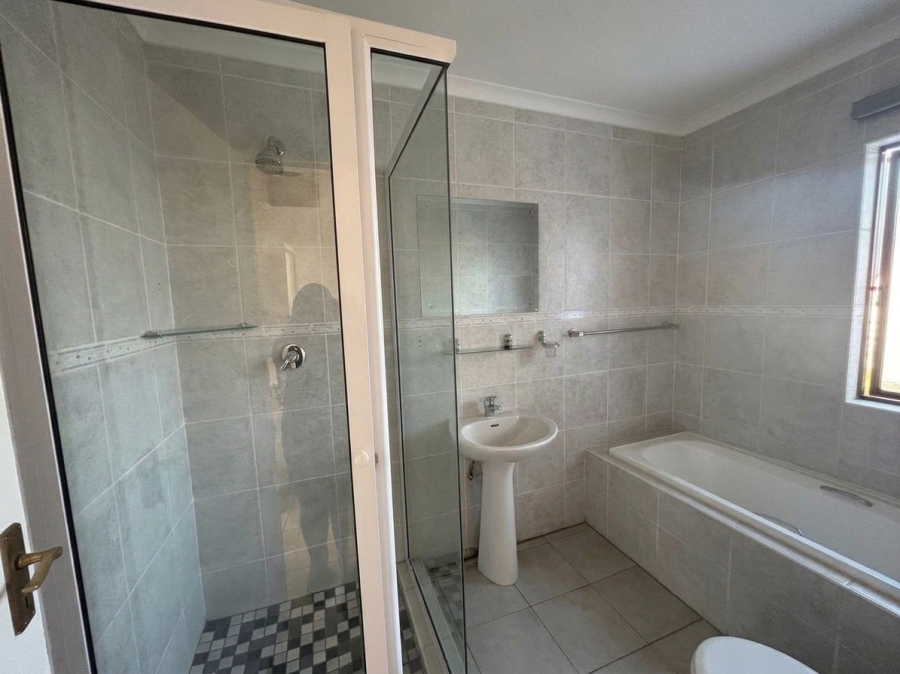 3 Bedroom Property for Sale in Halfway Gardens Gauteng