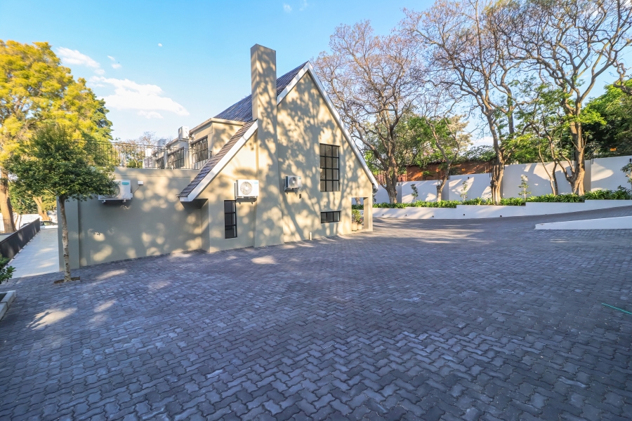 To Let Commercial Property for Rent in Bryanston Gauteng