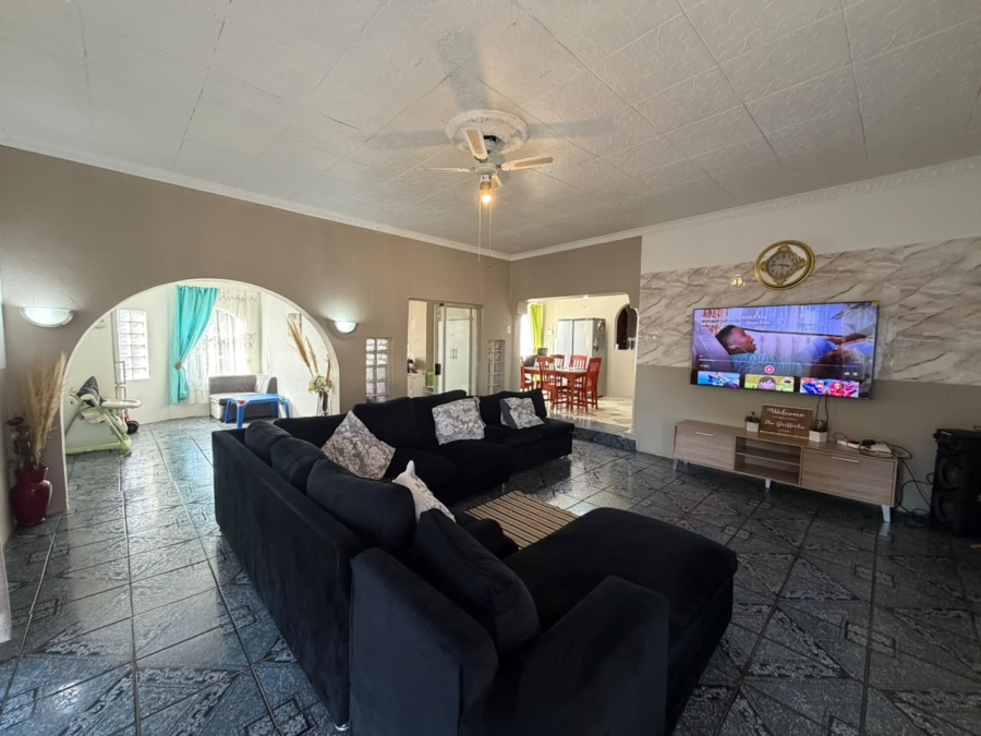 5 Bedroom Property for Sale in Ennerdale Gauteng