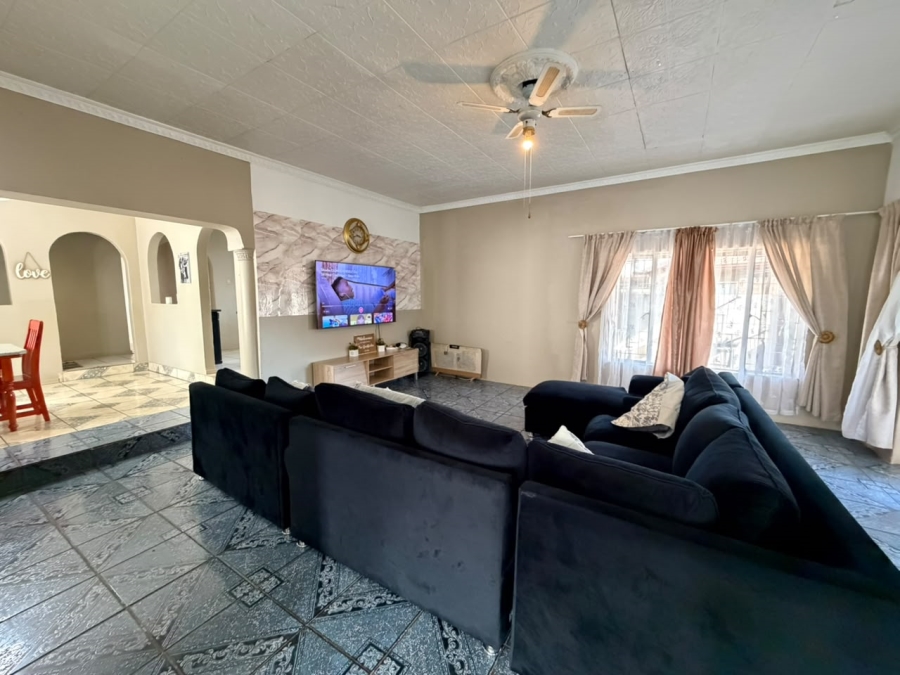 5 Bedroom Property for Sale in Ennerdale Gauteng