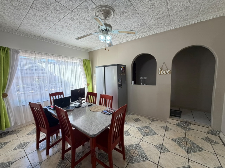 5 Bedroom Property for Sale in Ennerdale Gauteng