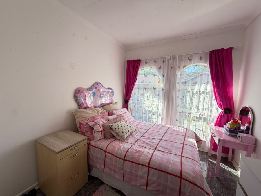 5 Bedroom Property for Sale in Ennerdale Gauteng