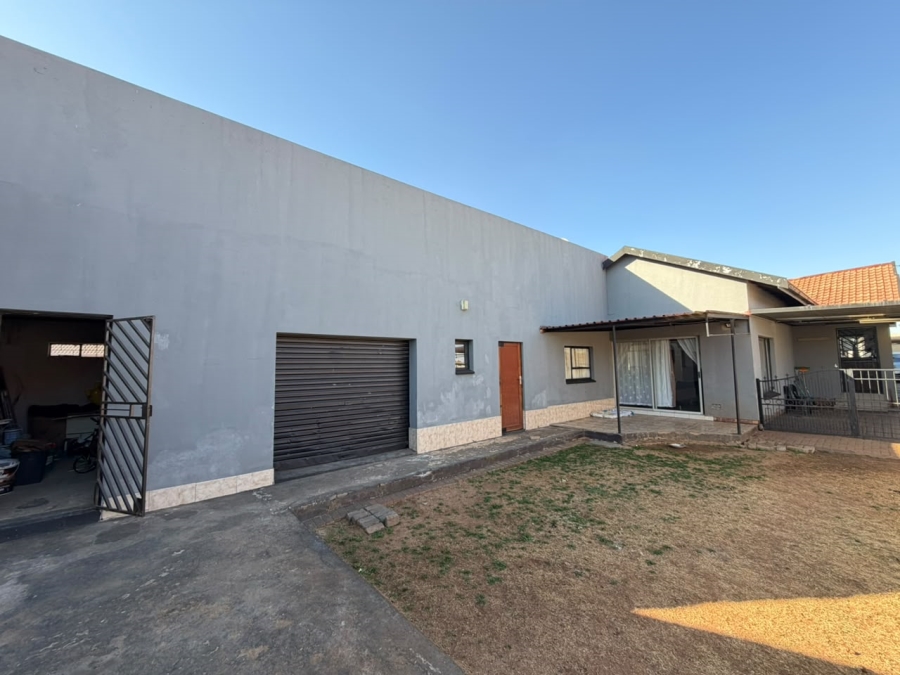 5 Bedroom Property for Sale in Ennerdale Gauteng