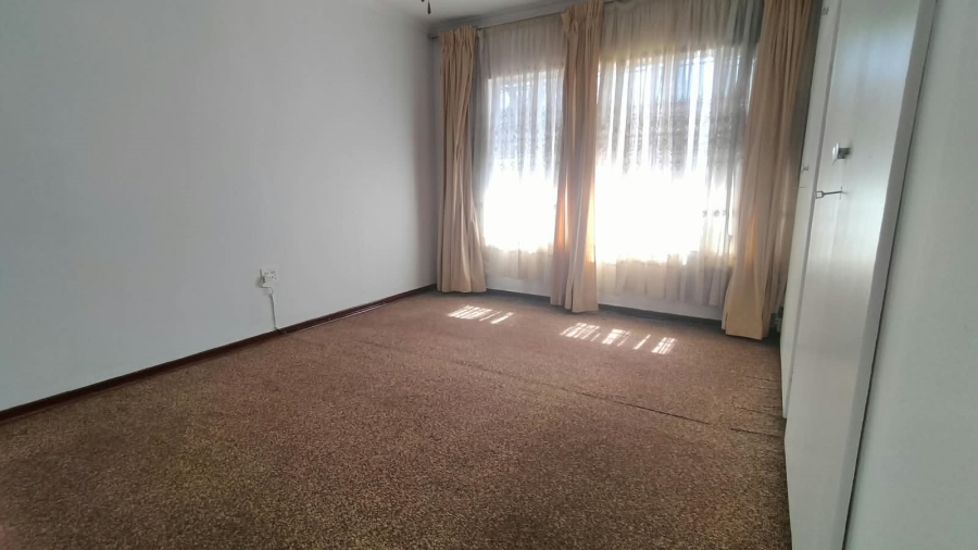 3 Bedroom Property for Sale in Helikonpark Gauteng