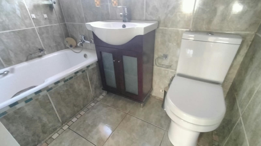 3 Bedroom Property for Sale in Helikonpark Gauteng