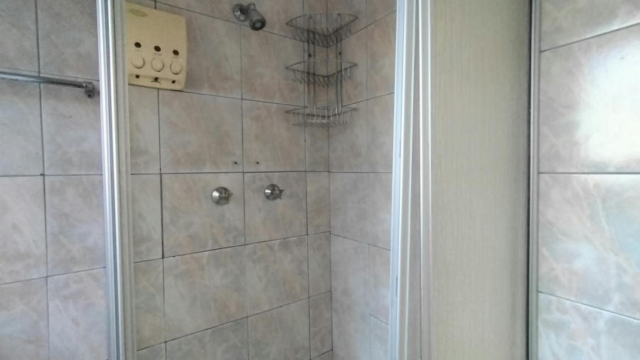 3 Bedroom Property for Sale in Helikonpark Gauteng