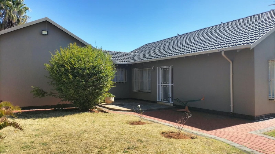 3 Bedroom Property for Sale in Helikonpark Gauteng