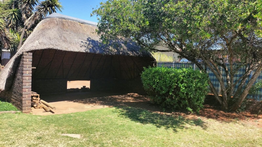 3 Bedroom Property for Sale in Helikonpark Gauteng
