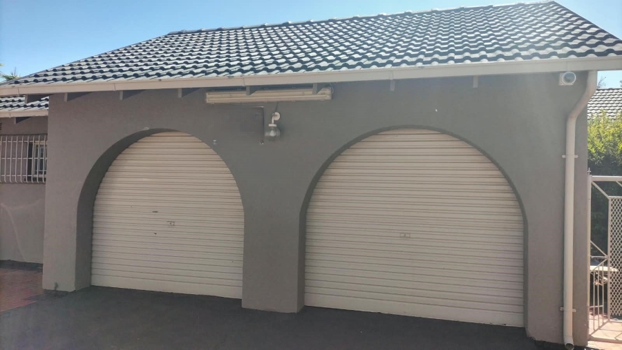 3 Bedroom Property for Sale in Helikonpark Gauteng