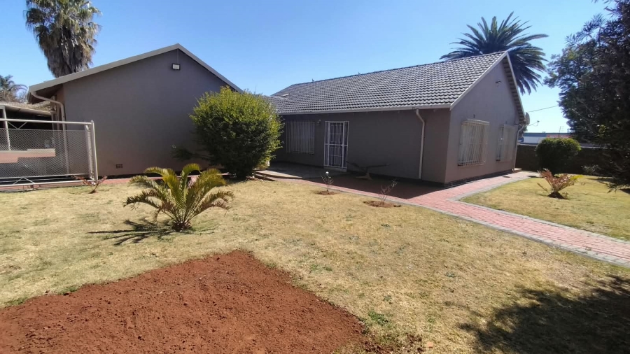 3 Bedroom Property for Sale in Helikonpark Gauteng