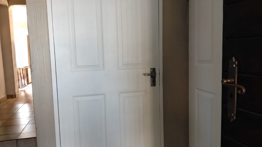 3 Bedroom Property for Sale in Greenhills Gauteng