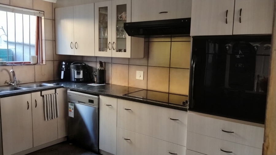 3 Bedroom Property for Sale in Greenhills Gauteng